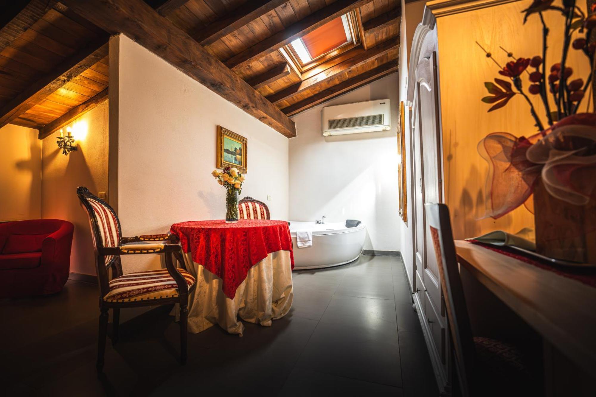 Hotel La Tavola Rotonda Cortemaggiore Exteriér fotografie
