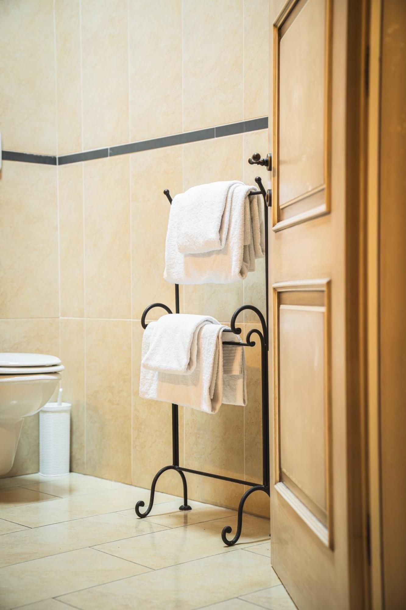 Hotel La Tavola Rotonda Cortemaggiore Pokoj fotografie