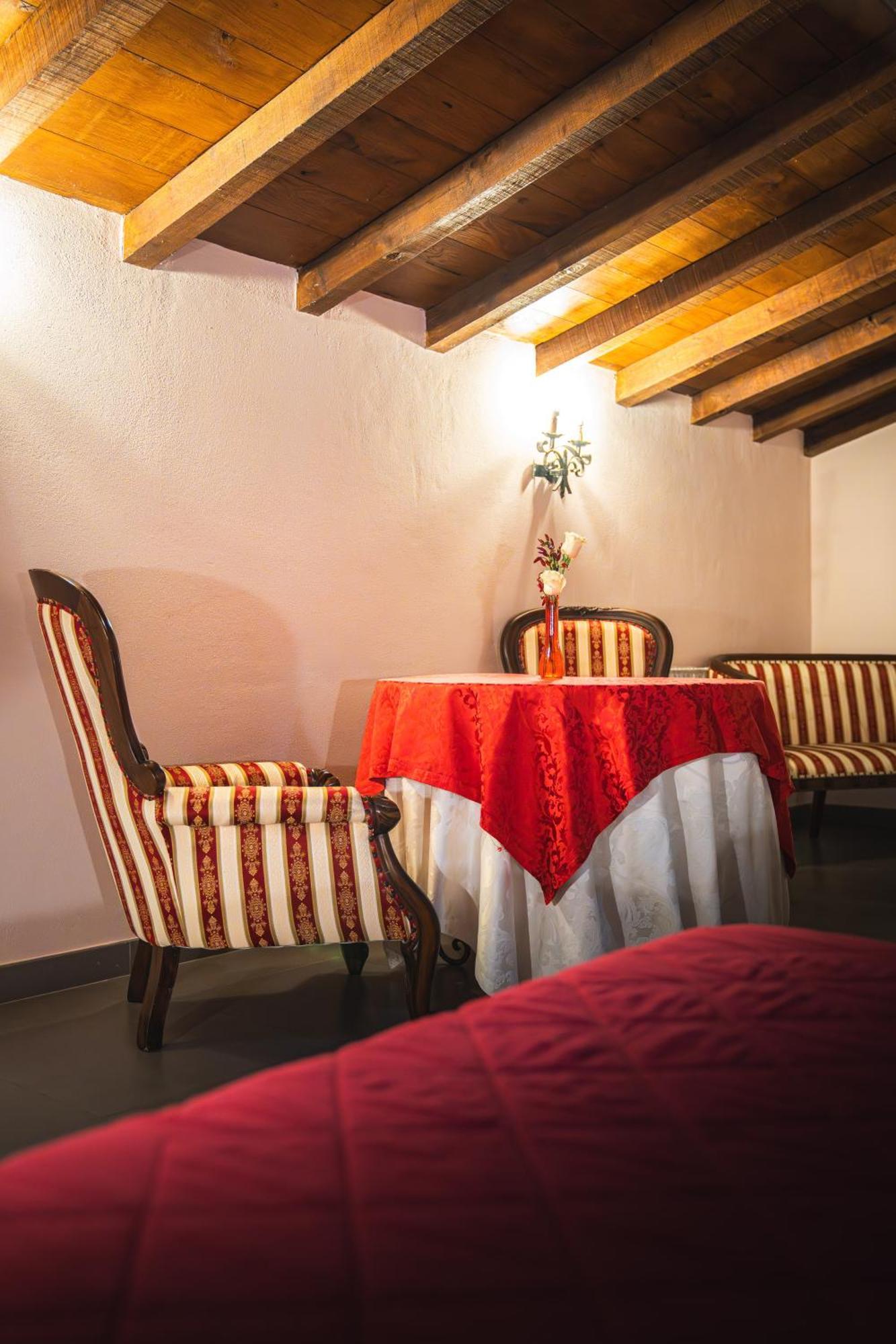 Hotel La Tavola Rotonda Cortemaggiore Pokoj fotografie